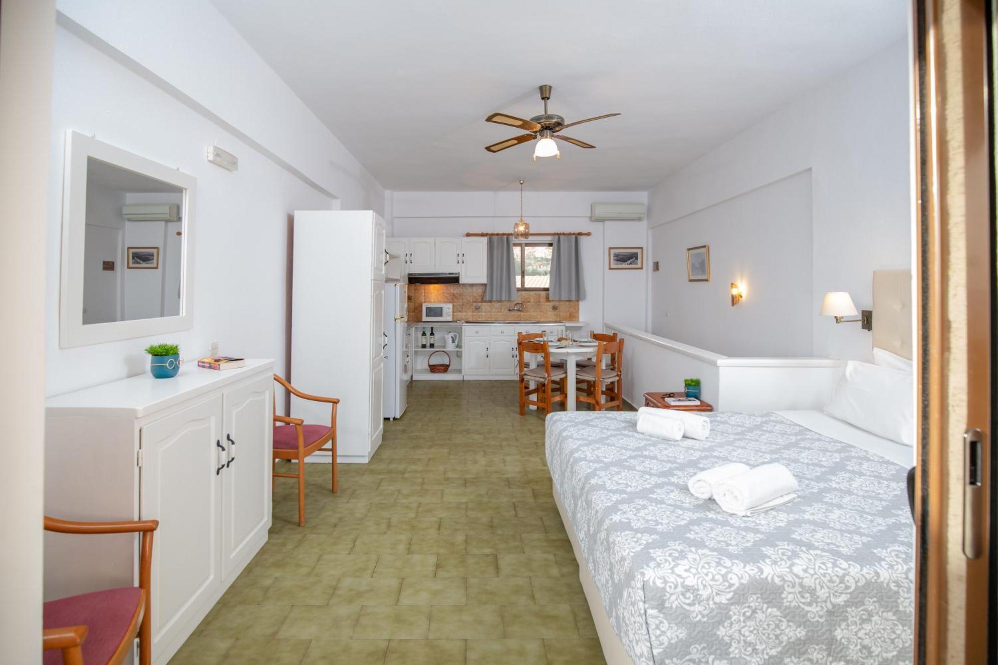 Ferma Solaris Apartments Agia Fotia  ภายนอก รูปภาพ