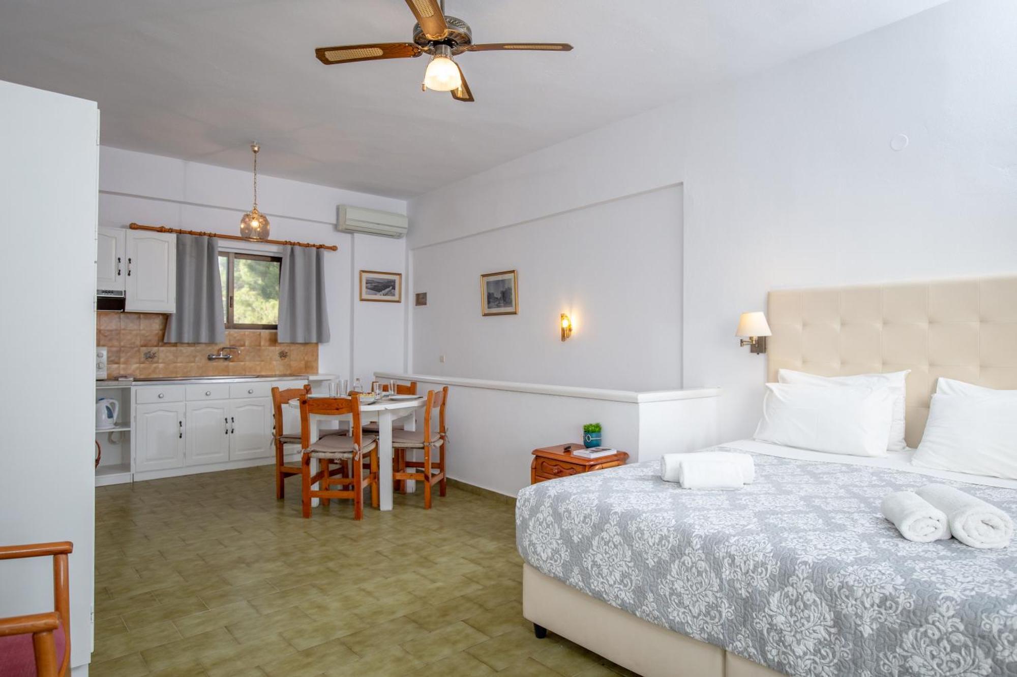 Ferma Solaris Apartments Agia Fotia  ภายนอก รูปภาพ